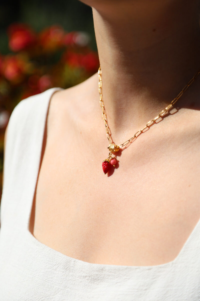 wild straberry with coral pendant