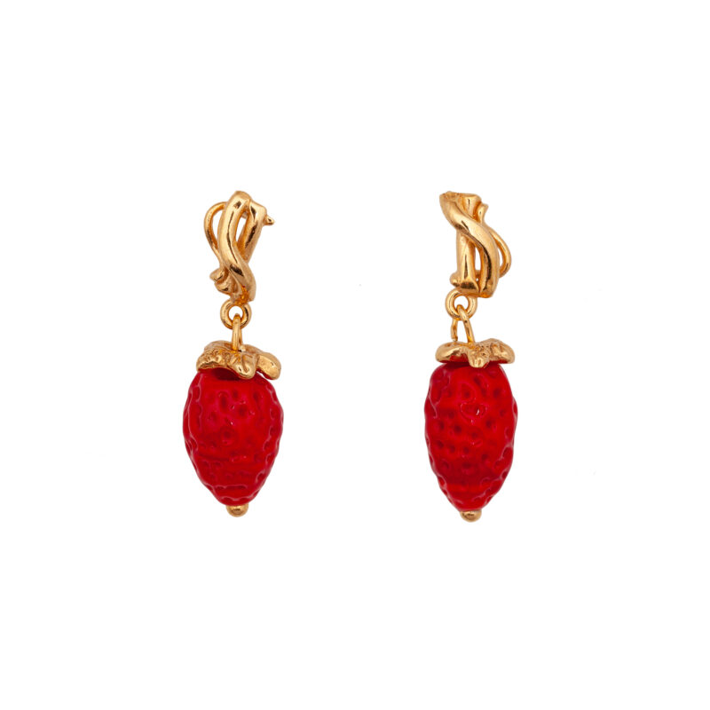 wild raspberry earrings, Goldplated brass.