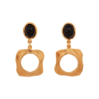 goldplated earrings with onyx. Geometric style.