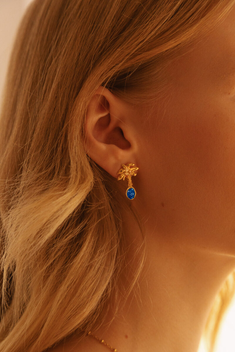 palm tree earrings with blue sea