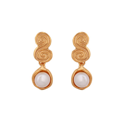 elegant earrings with pearls
